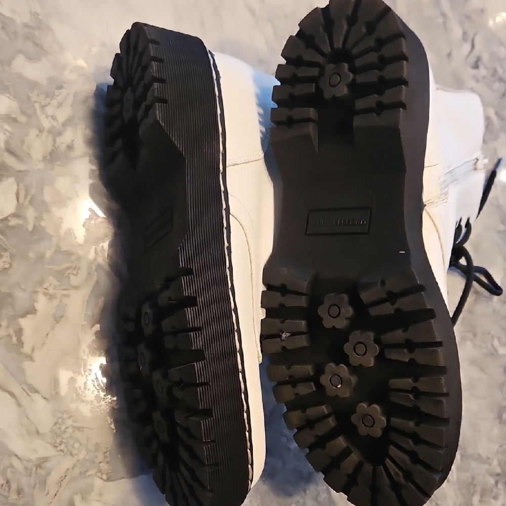 Never Worn Sincerely Jules White Combat Boots - Picture 7 of 10